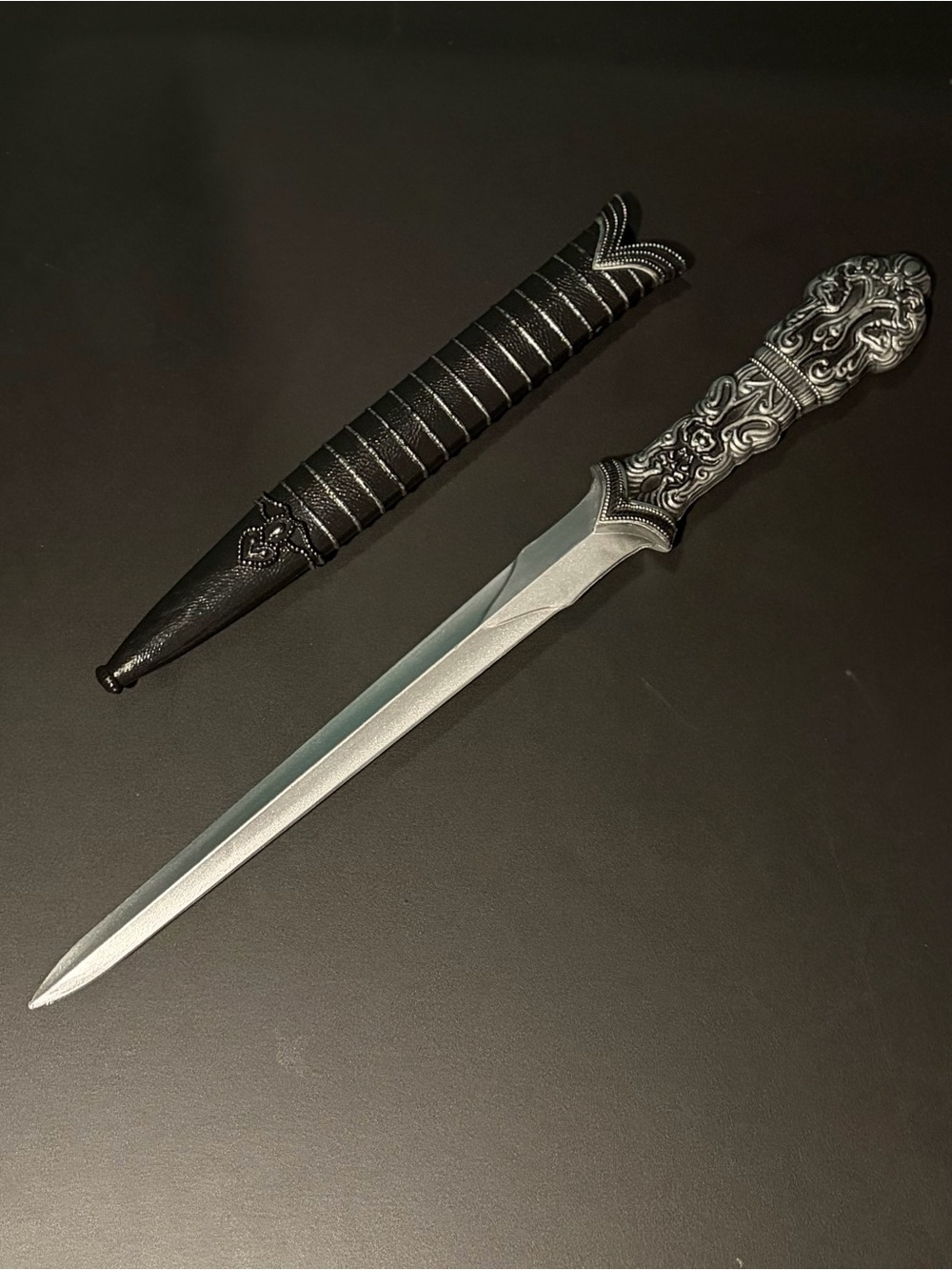 Fake dagger